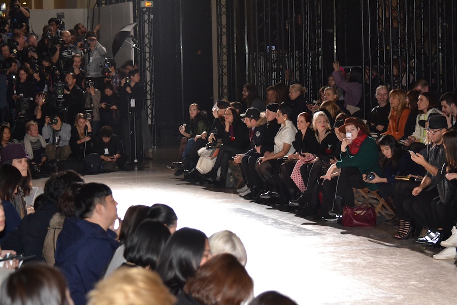 Yohji-Yamamoto-lenastore-lenafashion-fashion-show-a:w-2014:15-Parigi-19