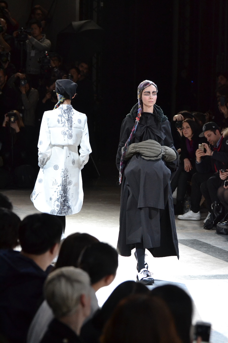 Yohji-Yamamoto-lenastore-lenafashion-fashion-show-a:w-2014:15-Parigi-74