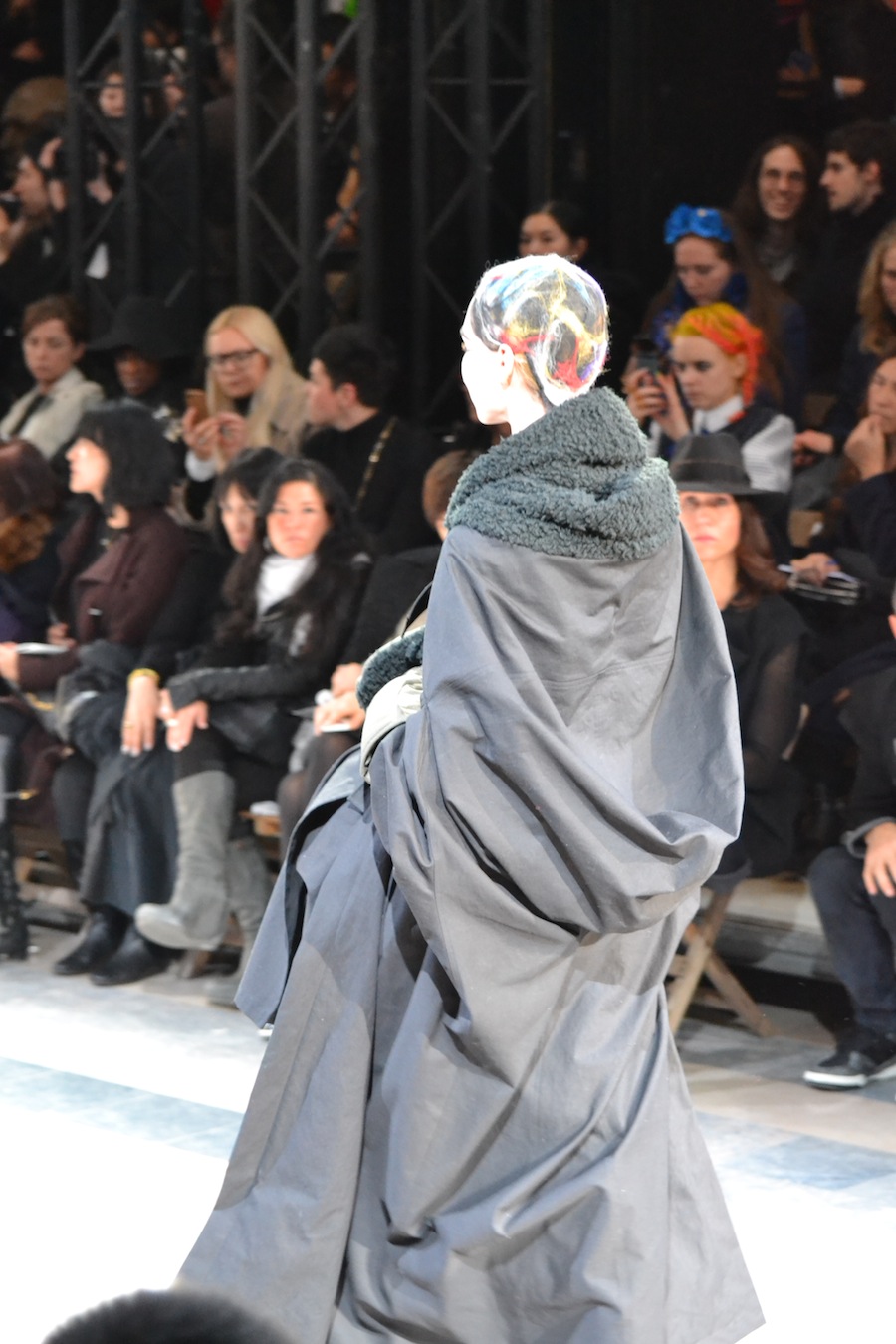 Yohji-Yamamoto-lenastore-lenafashion-fashion-show-a:w-2014:15-Parigi-76